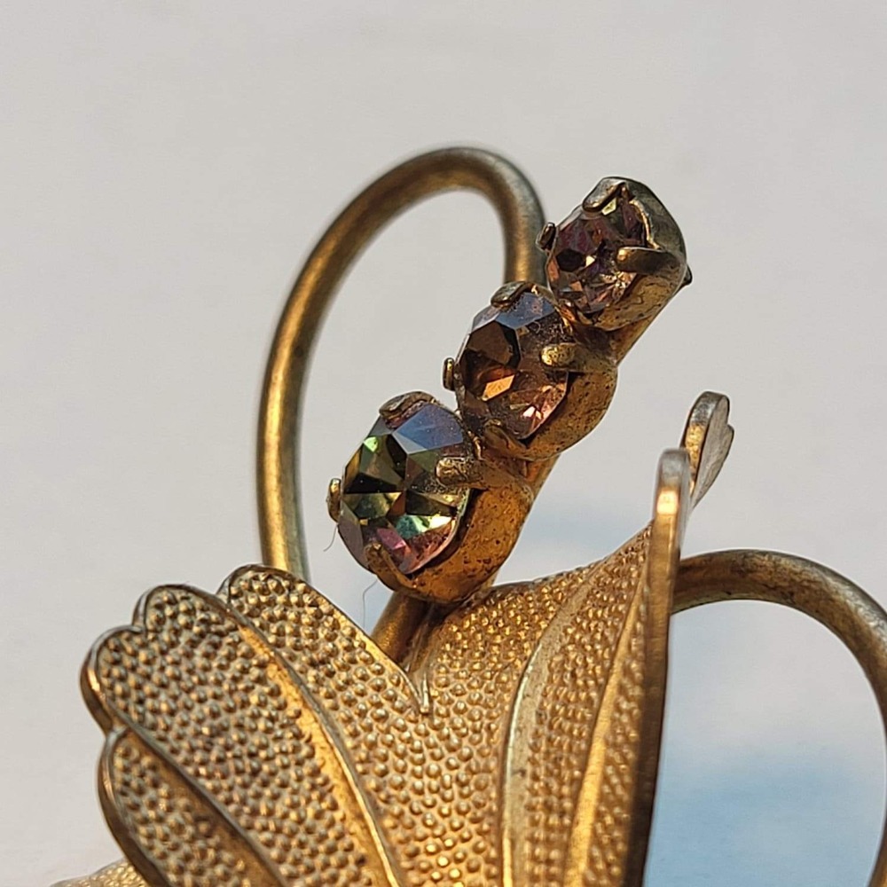 Vintage BSK Gold Tone Ginkgo Leaf Brooch OS Gold Purple Rhinestone MCM Pin - Picture 2 of 5